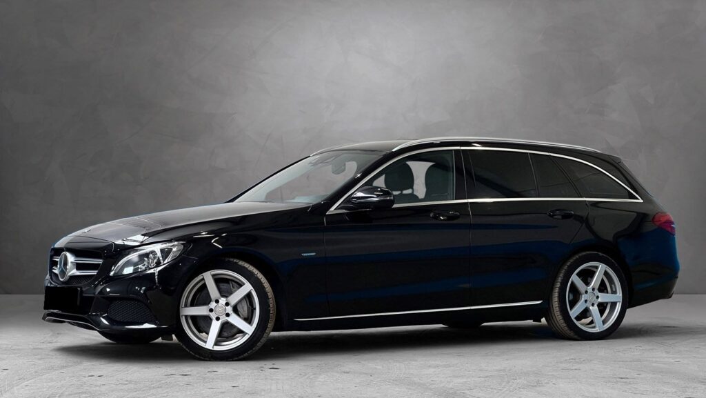 Mercedes-Benz C350e Plug-in Hybrid AMG Line