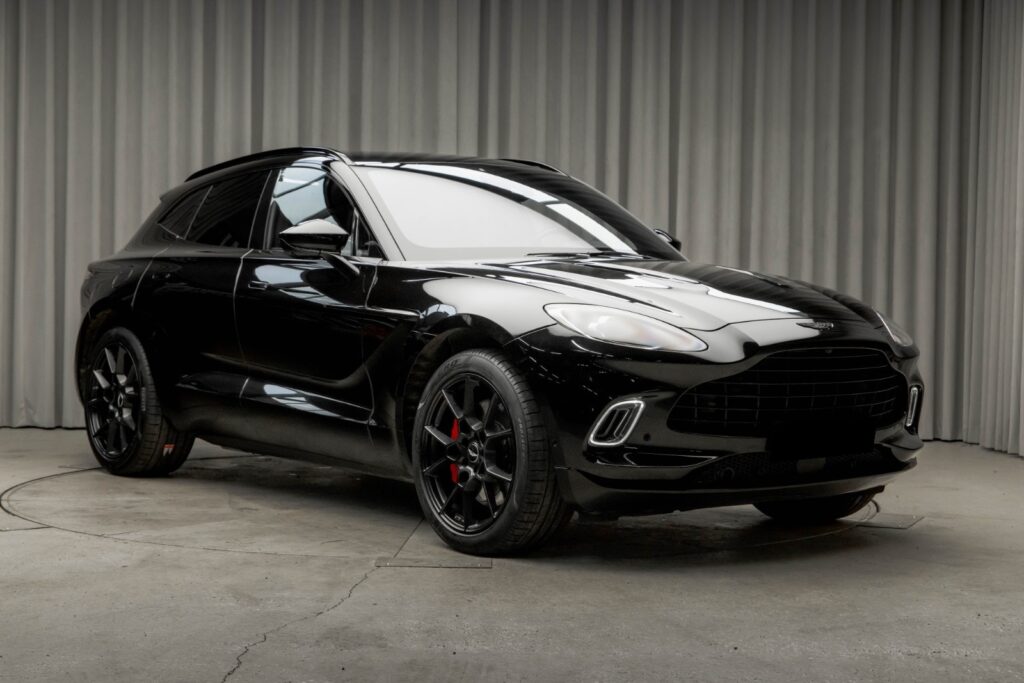 Aston Martin DBX 4.0 V8 Twin-Turbo