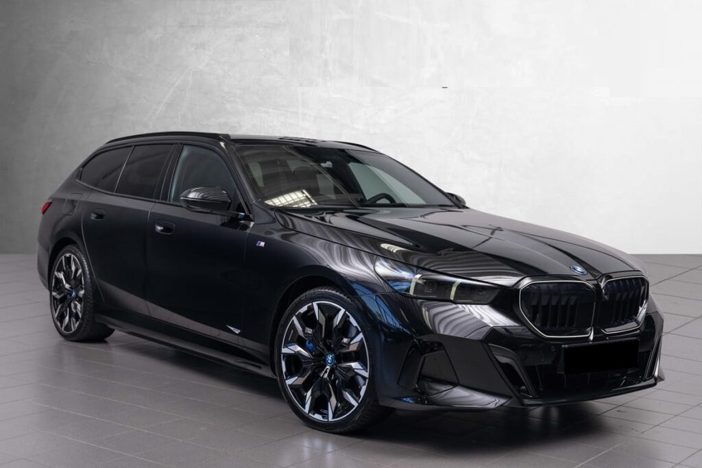 BMW 550e xDrive Touring