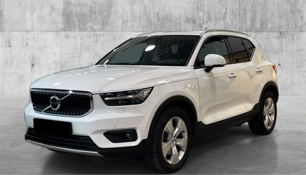 Volvo XC40 D4 AWD Momentum