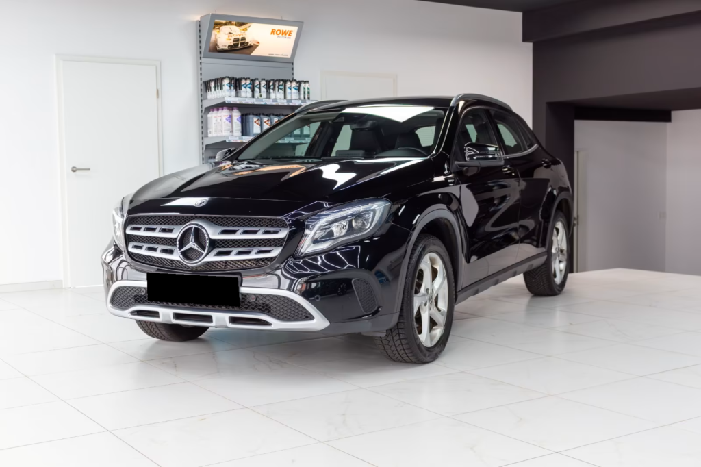 Mercedes-Benz GLA 200