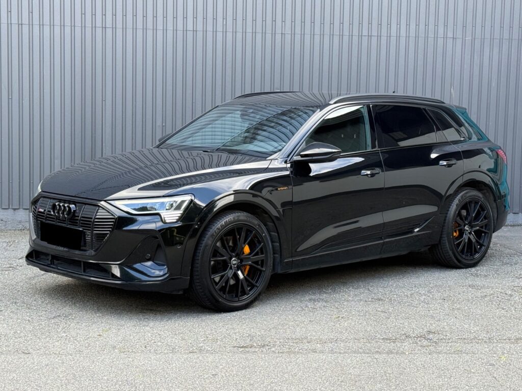 Audi e-tron 55 quattro S line Black Edition 426 ch