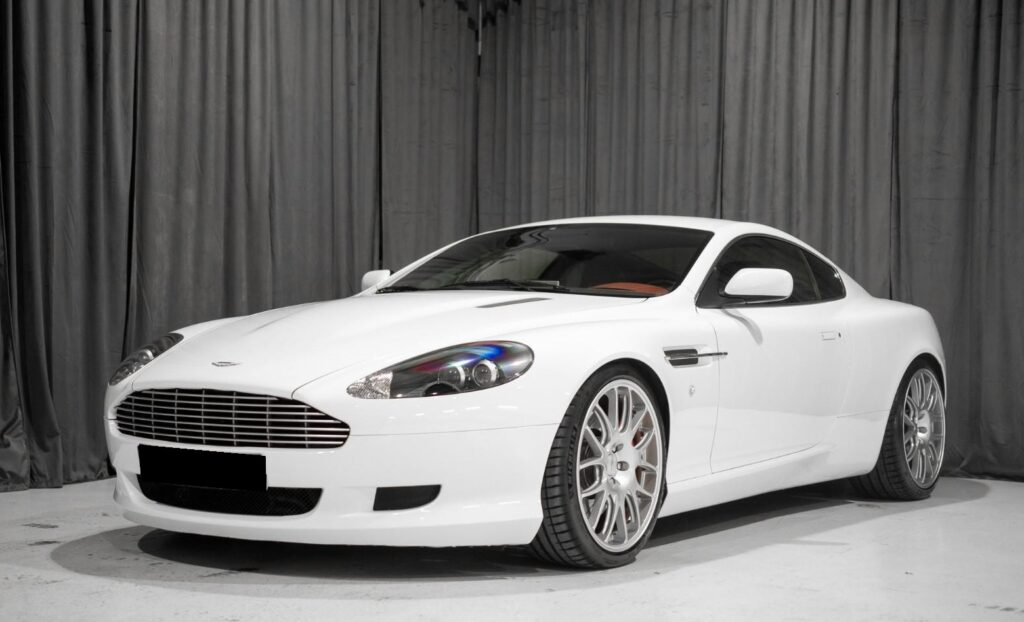 Aston Martin DB9 V12