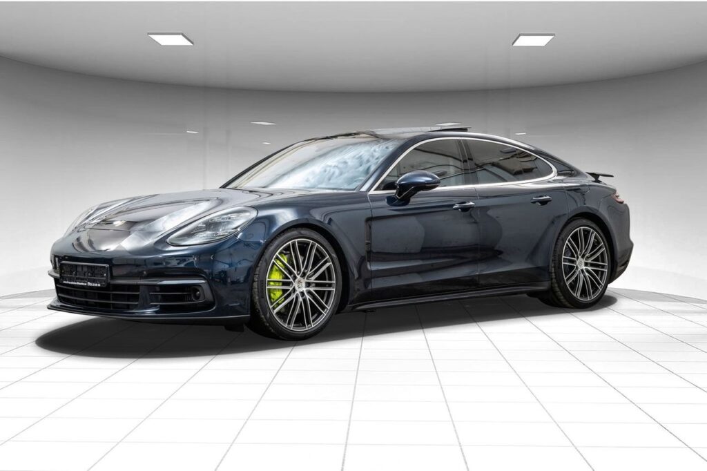 Porsche Panamera 4 E-Hybrid