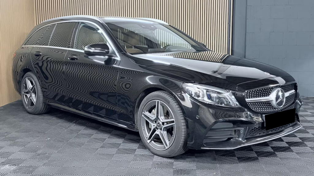 Mercedes-Benz C 300 d 4MATIC AMG Line 9G-TRONIC